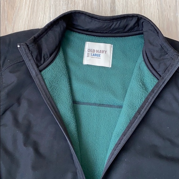 Old Navy Men’s Green and Black Zip Up Jacket - Picture 2 of 6